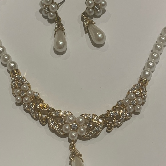 STUNNING VINTAGE VENDOME/CORO NECKLACE SET - Picture 2 of 6